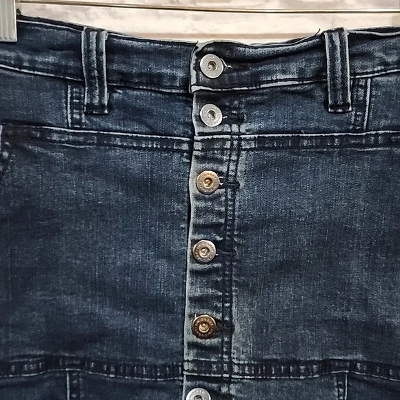Union Bay button up denim skort Size 5 (Juniors) - Picture 4 of 6